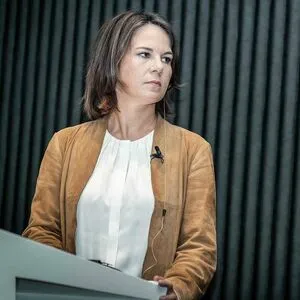 Baerbock OnlyFans Leaked Free Thumbnail Picture - #30tvNJAkpu