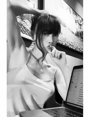 Bai Ling OnlyFans Leaked Free Thumbnail Picture - #u8ON97i8rb