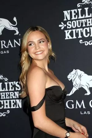 Bailee Madison OnlyFans Leaked Free Thumbnail Picture - #6gWnQP4Wor