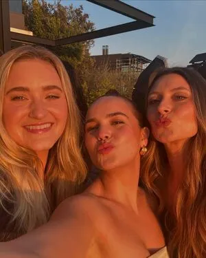 Bailee Madison OnlyFans Leaked Free Thumbnail Picture - #EOGo81F2pq