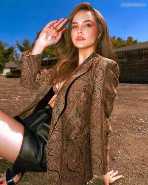 Bailee Madison OnlyFans Leaked Free Thumbnail Picture - #PIN0tLwbdP