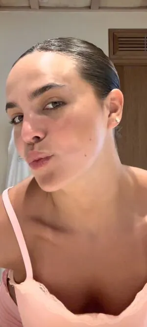 Bailee Madison OnlyFans Leaked Free Thumbnail Picture - #ifsLp1seeN
