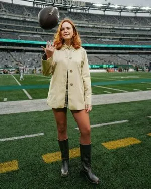 Bailee Madison OnlyFans Leaked Free Thumbnail Picture - #zuQ3J07tM5