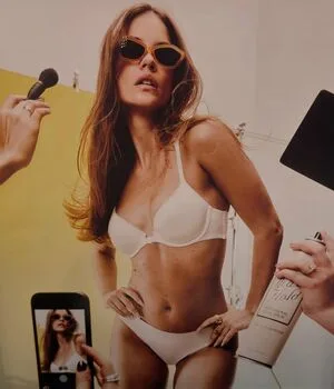 Barbara Palvin OnlyFans Leaked Free Thumbnail Picture - #LGoSNgSNG3
