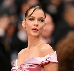 Barbara Palvin OnlyFans Leaked Free Thumbnail Picture - #ffudXqbLPI