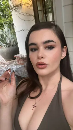 Barbie Ferreira Thumbnail Picture