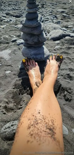 Barbiedollfeetxoxofree OnlyFans Leaked Free Thumbnail Picture - #6vMjt0aoDy