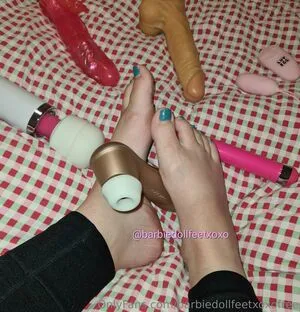 Barbiedollfeetxoxofree OnlyFans Leaked Free Thumbnail Picture - #SFeLx8H87r