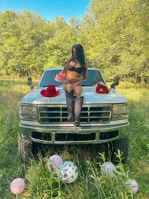 Barbiejeepgirl2 OnlyFans Leaked Free Thumbnail Picture - #7mOIAyexmi