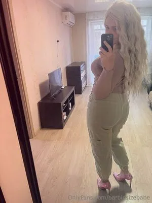 Barbiesizebabe OnlyFans Leaked Free Thumbnail Picture - #0Rod3mBMRH