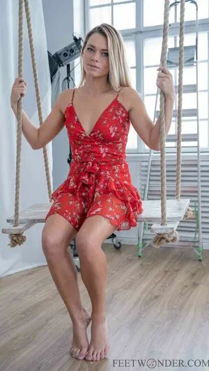 Bare Feet OnlyFans Leaked Free Thumbnail Picture - #88LSSmWI7G