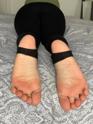 Bare Feet OnlyFans Leaked Free Thumbnail Picture - #Sv8pR0yhda