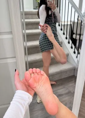 Bare Feet OnlyFans Leaked Free Thumbnail Picture - #W0Wli128IY