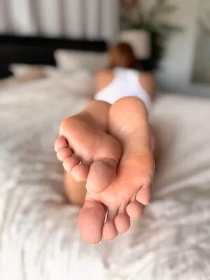 Bare Feet OnlyFans Leaked Free Thumbnail Picture - #hyhs1SbuR9