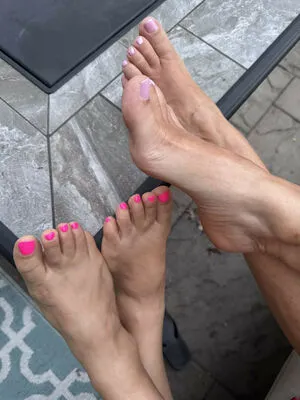 Bare Feet OnlyFans Leaked Free Thumbnail Picture - #oaVsIshseb