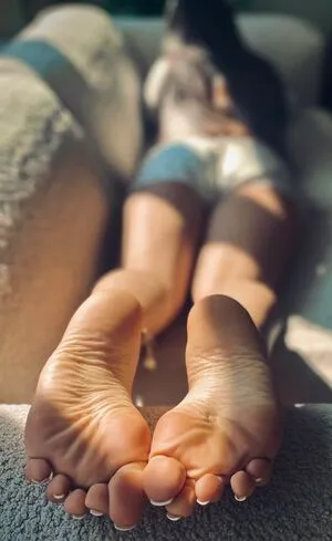 Bare Feet OnlyFans Leaked Free Thumbnail Picture - #tco62iuydc
