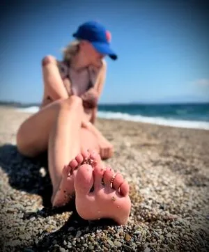Bare Feet OnlyFans Leaked Free Thumbnail Picture - #u73cYpz6GE
