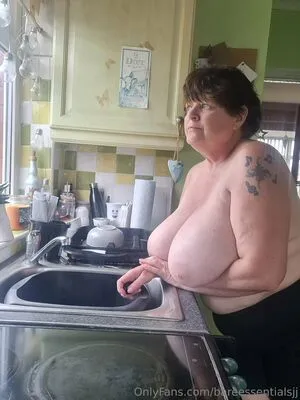 Bareessentialsjj OnlyFans Leaked Free Thumbnail Picture - #kadmnEAls4