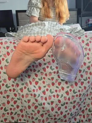 Barefootbun3 OnlyFans Leaked Free Thumbnail Picture - #EhiJrjydwc