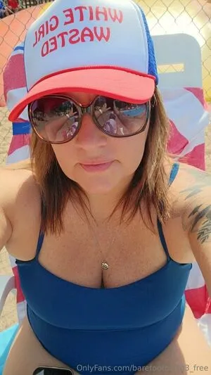 Barefootnwild3 Free OnlyFans Leaked Free Thumbnail Picture - #DC2fFRg3fL