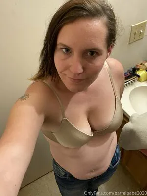 Barrelbabe2020 OnlyFans Leaked Free Thumbnail Picture - #aNwS0okage