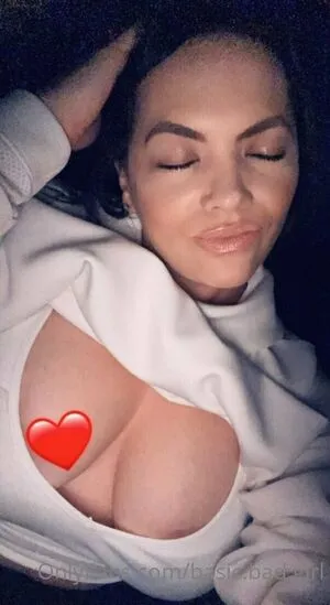Basic Bad Girl OnlyFans Leaked Free Thumbnail Picture - #62jejpm4Bi