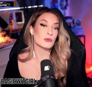 Basicwitgirl OnlyFans Leaked Free Thumbnail Picture - #9vfxtuulxz