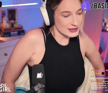 Basicwitgirl OnlyFans Leaked Free Thumbnail Picture - #EcsswgWe8o