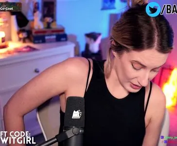 Basicwitgirl OnlyFans Leaked Free Thumbnail Picture - #FrDtAA1zym