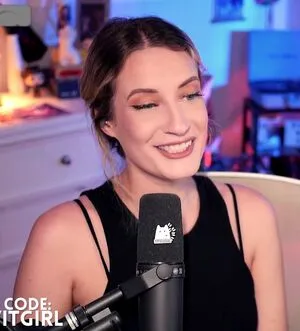 Basicwitgirl OnlyFans Leaked Free Thumbnail Picture - #SyV3cl7515