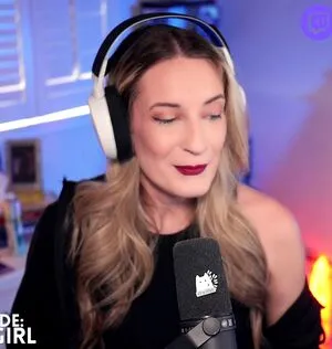 Basicwitgirl OnlyFans Leaked Free Thumbnail Picture - #Vpim6em7kf