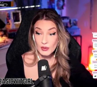 Basicwitgirl OnlyFans Leaked Free Thumbnail Picture - #XQflQohZXa