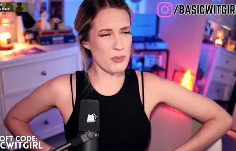 Basicwitgirl OnlyFans Leaked Free Thumbnail Picture - #Zs1QlFiepM