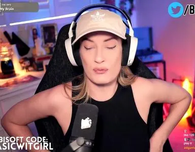 Basicwitgirl OnlyFans Leaked Free Thumbnail Picture - #mPNrvmR5QK