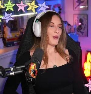 Basicwitgirl OnlyFans Leaked Free Thumbnail Picture - #qBHEwrf8WH