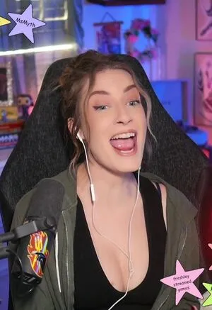 Basicwitgirl OnlyFans Leaked Free Thumbnail Picture - #s0K5nDEE4N