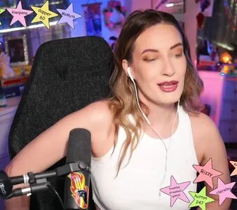 Basicwitgirl OnlyFans Leaked Free Thumbnail Picture - #vU32YJpqIV