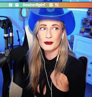 Basicwitgirl OnlyFans Leaked Free Thumbnail Picture - #0nz6JBVKBY