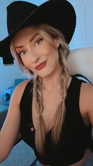 Basicwitgirl OnlyFans Leaked Free Thumbnail Picture - #2H650692qM