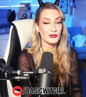 Basicwitgirl OnlyFans Leaked Free Thumbnail Picture - #4AWbCSVfUW