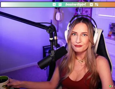 Basicwitgirl OnlyFans Leaked Free Thumbnail Picture - #4aSulRNzC9