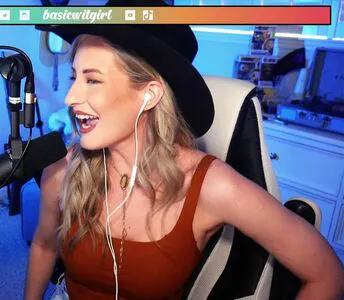 Basicwitgirl OnlyFans Leaked Free Thumbnail Picture - #6wvYJULpOT