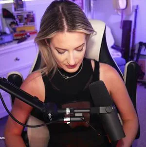 Basicwitgirl OnlyFans Leaked Free Thumbnail Picture - #8OYlHbBgl9