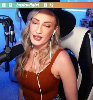 Basicwitgirl OnlyFans Leaked Free Thumbnail Picture - #8OmgnEtlRW