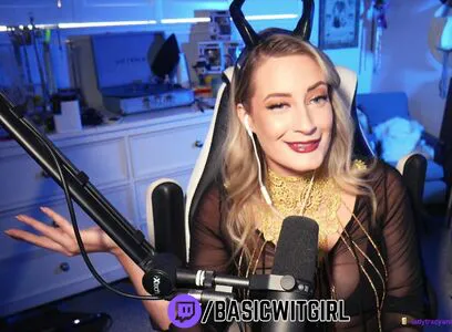 Basicwitgirl OnlyFans Leaked Free Thumbnail Picture - #8zmaFm69ft
