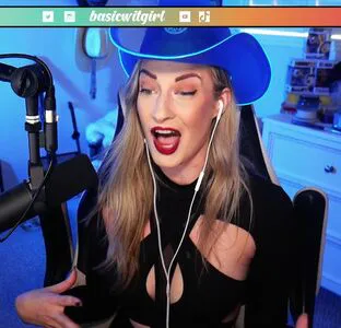 Basicwitgirl OnlyFans Leaked Free Thumbnail Picture - #9oFPLdy1GK