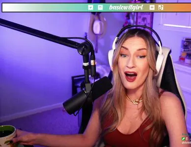 Basicwitgirl OnlyFans Leaked Free Thumbnail Picture - #H2sahnfD4S