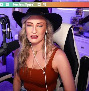 Basicwitgirl OnlyFans Leaked Free Thumbnail Picture - #LPVPwCcdw5