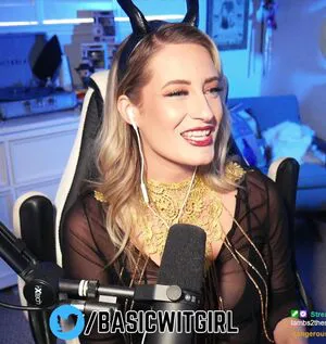 Basicwitgirl OnlyFans Leaked Free Thumbnail Picture - #NrQEYOz5Bx
