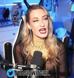 Basicwitgirl OnlyFans Leaked Free Thumbnail Picture - #OAvg8BJ1ic